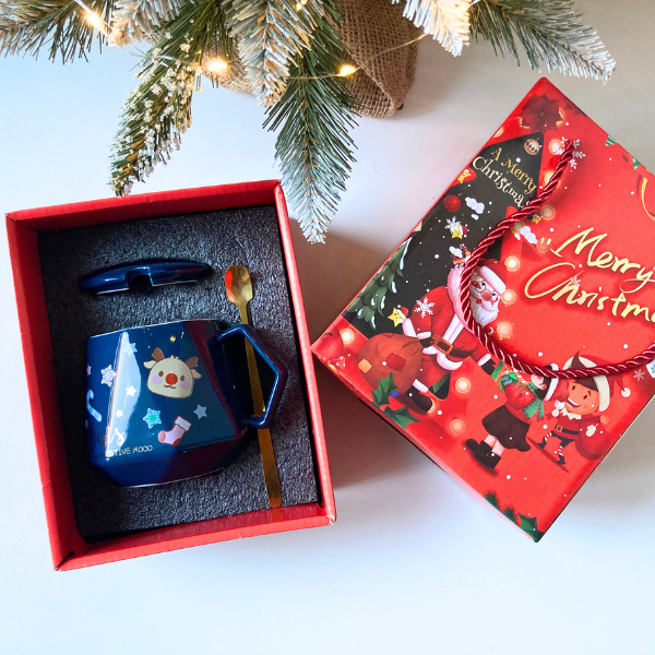 Zestaw prezentowy kubek świąteczny z łyżeczką