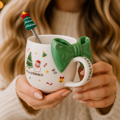 Kubek świąteczny z kokardą - zestaw z łyżeczką w pudełku